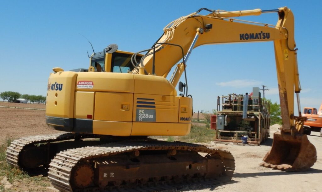 Komatsu PC228USLC-8