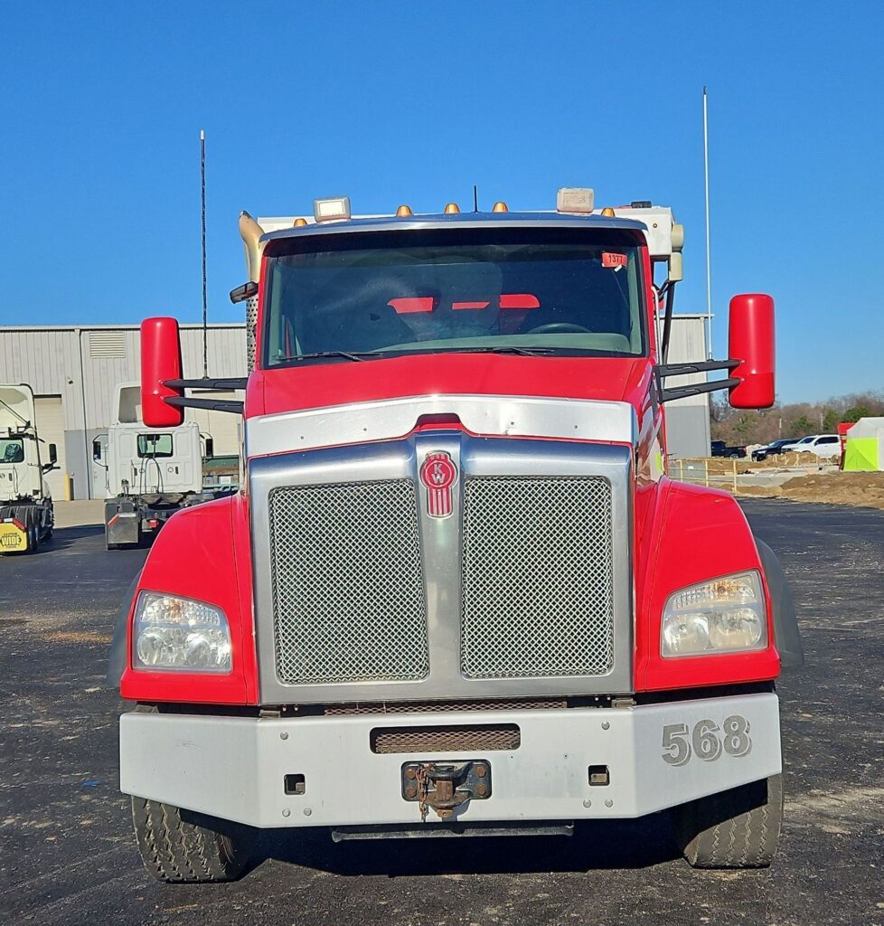 Kenworth T880